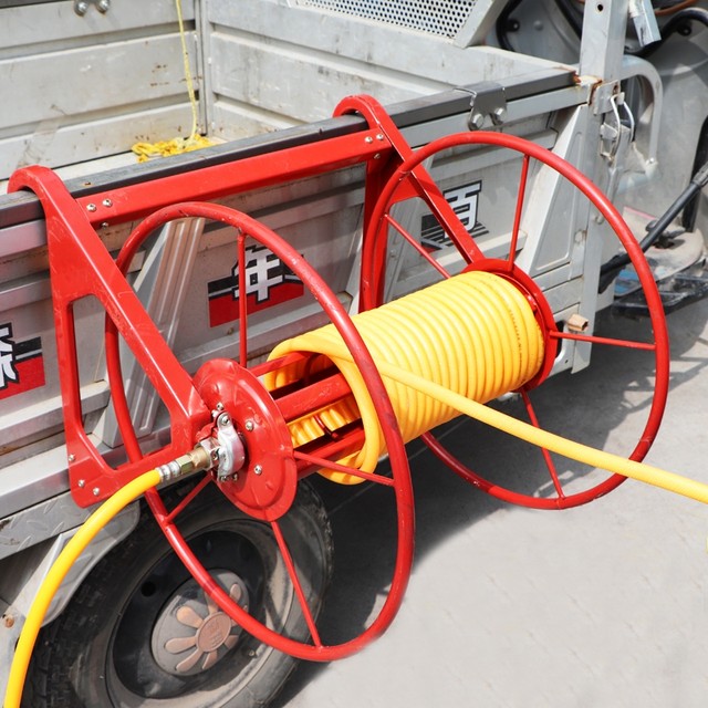 Agricultural high-pressure spray pipe winding rack