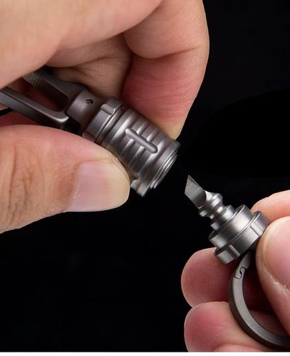 钛合金汽车钥匙扣 一体式插皮带扣速拉快拆万向钥匙圈拆快递神器 - 图1