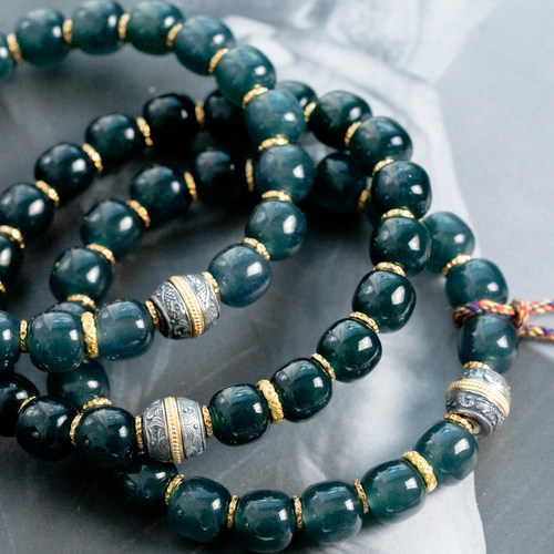 燎原致物 Aureum Creek-绿溪流金-危地马拉翡翠 规圆 老型珠手串 - 图1