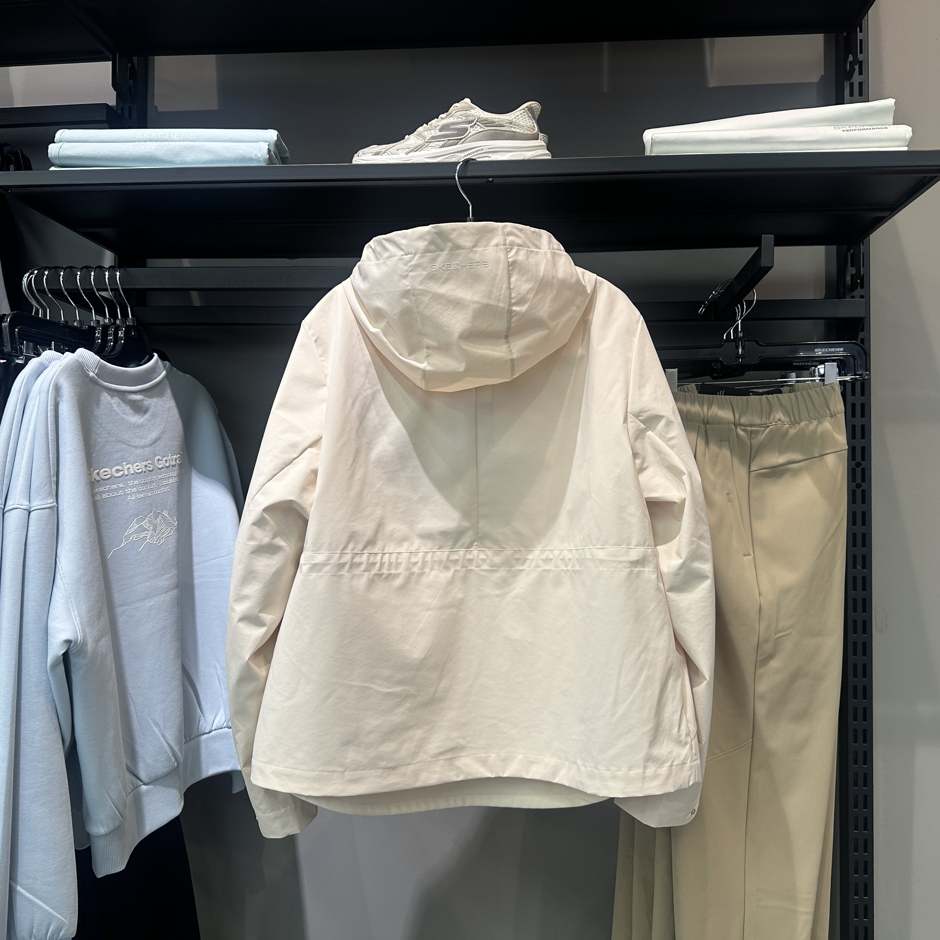 Skechers斯凯奇秋冬女款时尚舒适加绒连帽外套+梭织外套P425W177,淘宝优惠券,粉丝福利购,淘宝优惠卷