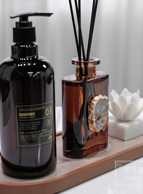 卡其色系轻奢样板房间卫生间摆件卫浴木托盘香薰洁面皂按压瓶套装