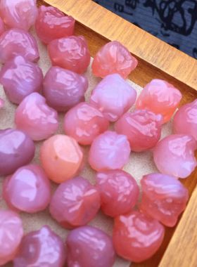 天然盐源玛瑙雕刻醒狮