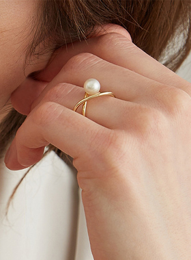 Unfolds珍珠戒指女交叉线条开口