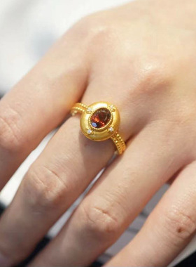 辉之翼珠宝2024新款925银镀18K金鸽子蛋石榴石戒指时尚气质派对款