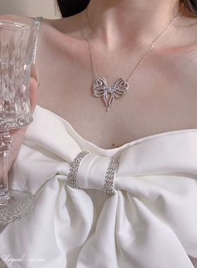 女满钻蝴蝶锆石套装耳夹项链