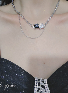 链条缠绕女黑白方块项链酷女孩