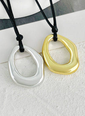 不规则心形镂空吊坠项链