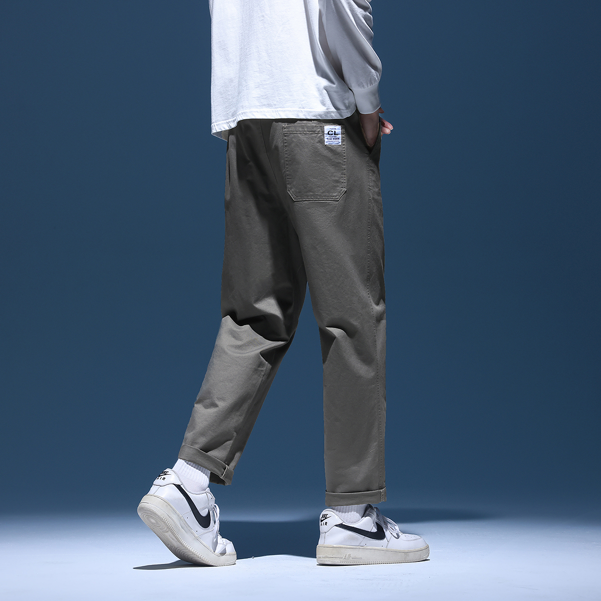 唐狮2025秋季新款休闲裤宽松直筒工装裤子男生黑色修身潮牌加绒 - 图2