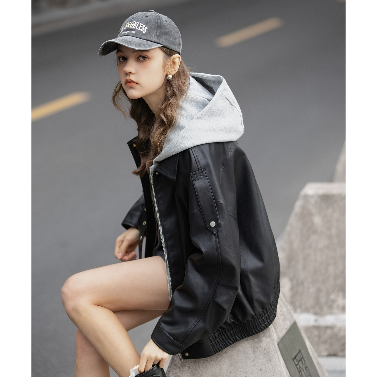 唐狮2026春季皮衣外套女款假两件连帽皮衣时尚宽松美式复古冬黑色,淘宝优惠券,粉丝福利购,淘宝优惠卷