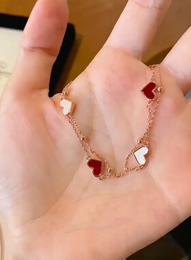 红色仿贝母爱心双层手链女士轻奢小众设计精致高级感百搭叠戴手饰