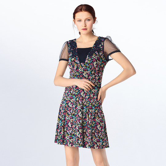 声雨竹专柜女装夏季新品 优雅浪漫印花拼接透视蕾丝袖子V领连衣裙