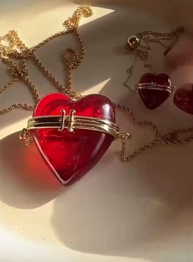 树脂爱心盒子长款项链可开口镂空复古红色爱心毛衣链