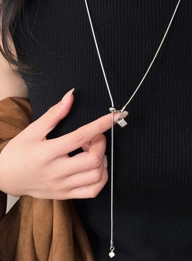 韩系银色方糖钛钢抽拉项链女独特设计秋冬长款毛衣链时尚百搭配饰