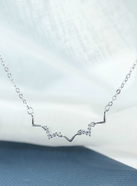 几何镶钻造型折线闪电少女吊坠