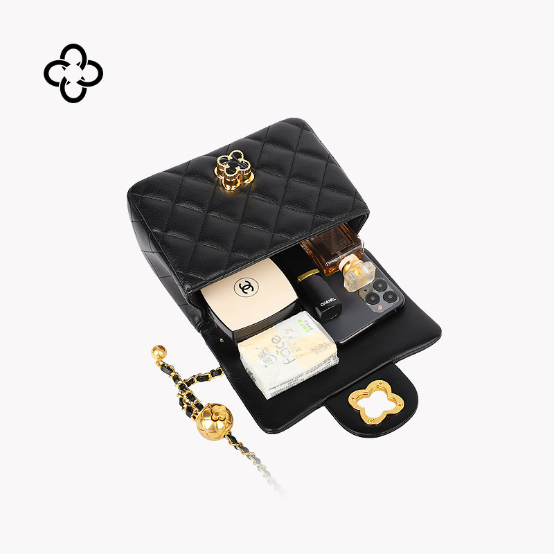 cassile 2020新款潮金珠菱格斜挎包 cassile卡思乐女士包袋