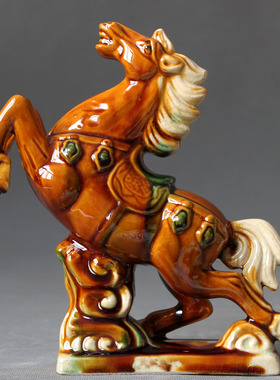 大红色飞黄腾达风水唐三彩陶瓷马