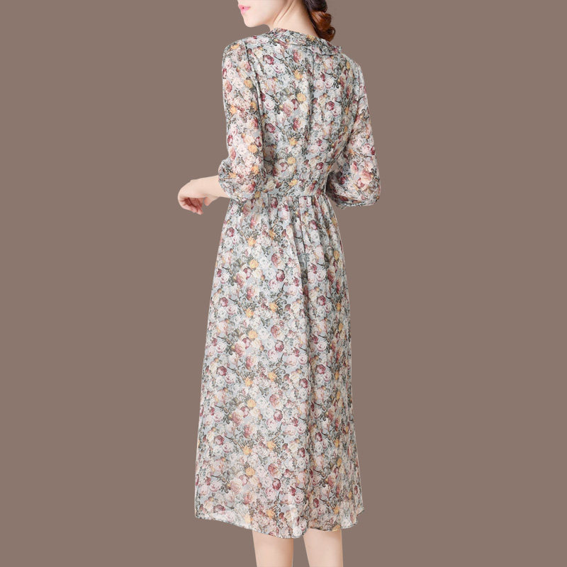 尘埃之家碎花连衣裙女夏2022新款法式名媛高端气质七分袖雪纺裙子
