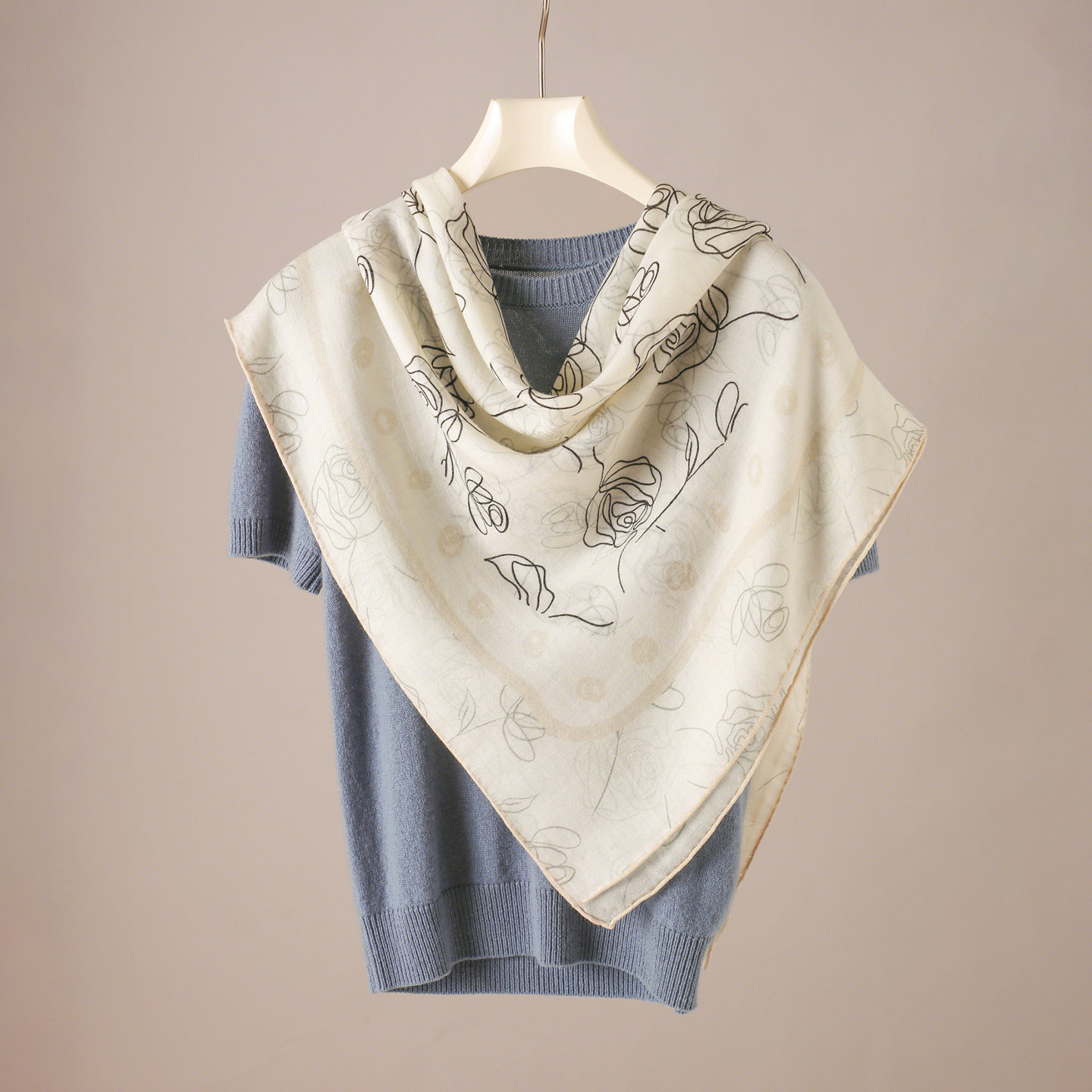 白色纯羊毛大方巾丝巾女士羊绒围巾披肩高级感秋冬季薄款高端大气,淘宝优惠券,粉丝福利购,淘宝优惠卷