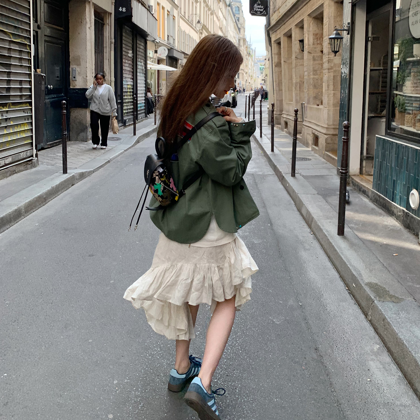 Avocadong 重工定制多色钉珠拼接常规宽松绿色外套女早秋休闲上衣 - 图2