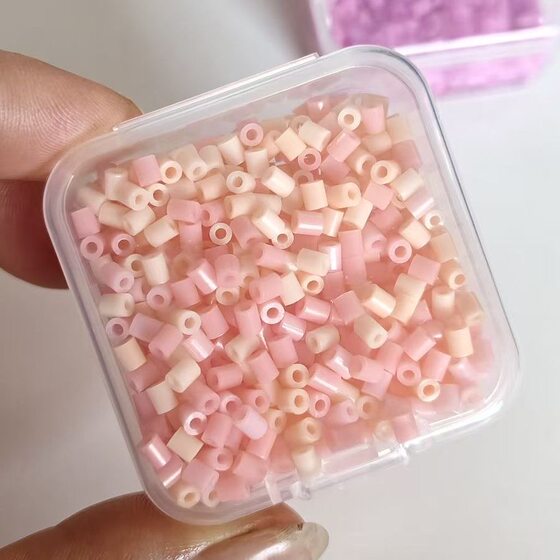 Transparent compartment large capacity bean beads storage box