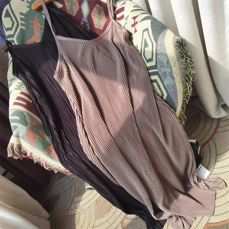 2025秋季新款女装时尚百搭无袖吊带连衣裙长裙褶子高级感吊带裙子,淘宝优惠券,粉丝福利购,淘宝优惠卷