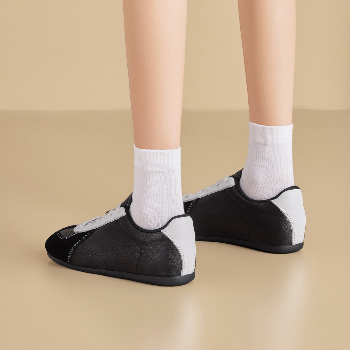 St&Sat/星期六春秋拼接系带德训鞋内增高休闲单鞋女SSE1112C0D,淘宝优惠券,粉丝福利购,淘宝优惠卷