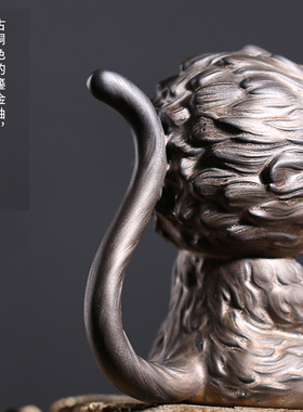 陶瓷鎏金小灵猴齐天大圣孙悟空