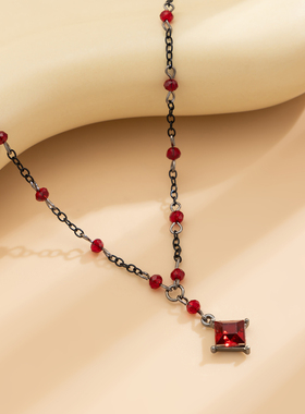 欧美复古红色十字架项链