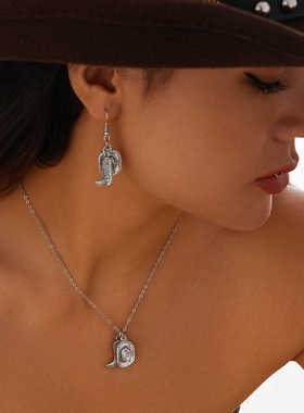 潮流百搭2024新款项链套装耳饰