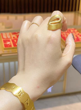 黄金色戒指时尚个性夸张拉丝镶嵌