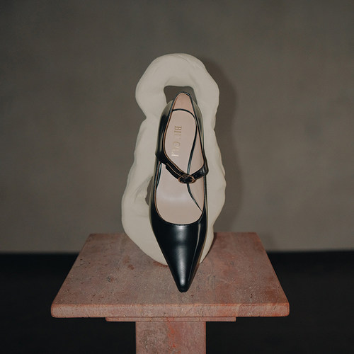 BIUCILI「暗夜缪斯」尖头大女人玛丽珍优雅浅口黑色单鞋 - 图0