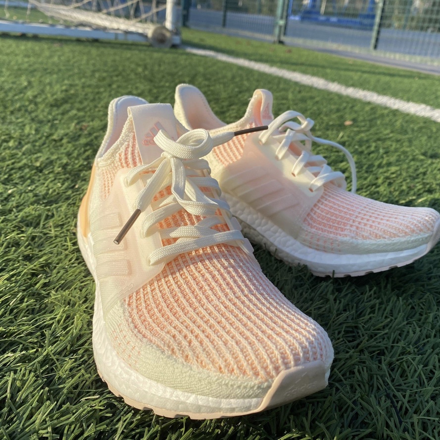 Adidas阿迪达斯女鞋UltraBOOST 19 透气减震运动休闲跑步鞋F34073 - 图2