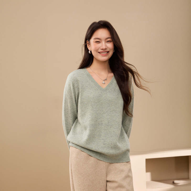【绵羊毛舒适软糯毛衣】纤莉秀大码女装温柔V领上衣胖mm冬装新款,淘宝优惠券,粉丝福利购,淘宝优惠卷