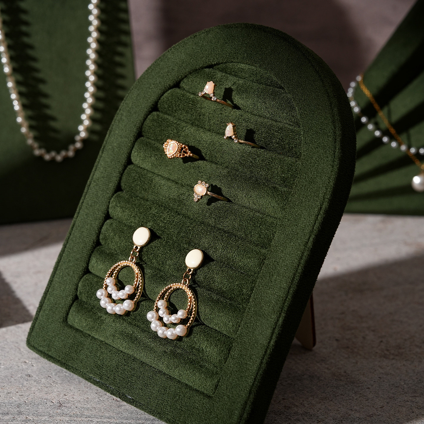 Jewelry display stand, forest green velvet single round bracelet necklace stand, ring tray, jewelry display shooting props