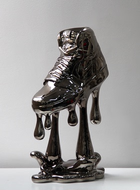 现代简约潮玩公仔树脂电镀高端兔子动物摆件商业空间商场装饰摆件