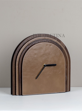 现代轻奢简约皮革实木书档摆设样板间售楼处书房桌面创意书立摆件