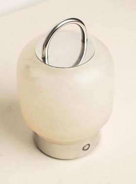 Urbanicon通用领带装饰摆件