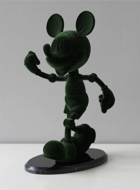 现代轻奢简约疯狂奔跑米奇创意摆件样板间售楼处儿童房卡通装饰品