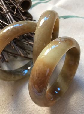 天然辽宁黄白糖色女款岫玉手镯