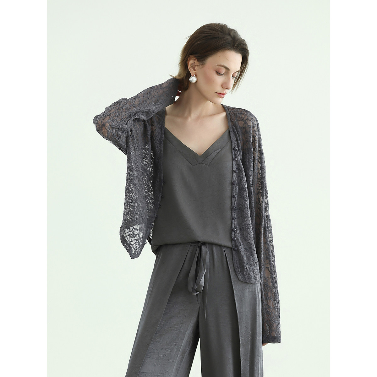 COCOBELLA别致造型褶吊带女通勤休闲仿醋酸舒适背心VT0036-2,淘宝优惠券,粉丝福利购,淘宝优惠卷