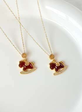 S925银古法金红玛瑙小马吊坠项链