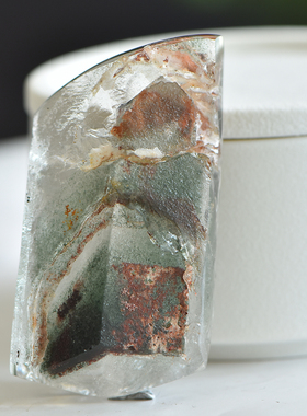 鲍氏水晶幽灵九尾狐绿水晶吊坠