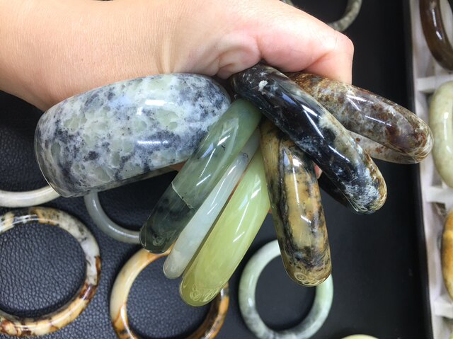Natural Xiuyu Jade Bracelet Jade Green Flowers Ink Liaoyang Round Strip Duck Egg Green Bracelet Willow Break Flaws