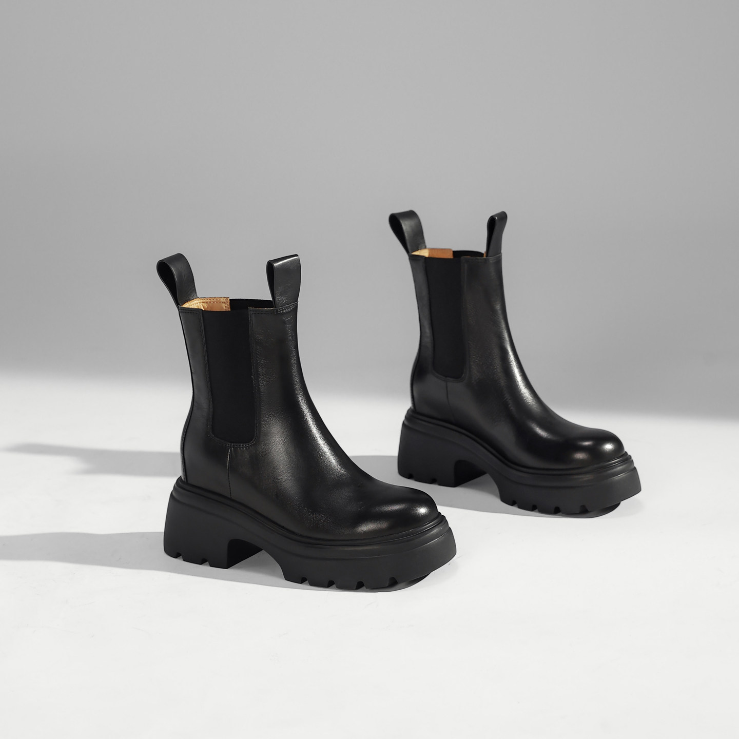 小个子厚底真皮马丁靴女增高8.5cm一脚蹬烟筒靴秋冬英伦风短靴,淘宝优惠券,粉丝福利购,淘宝优惠卷