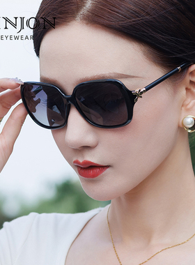 墨镜时尚优雅大框圆脸司机开车