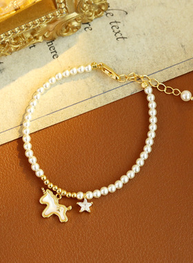 新中式感马上有钱塑料国潮