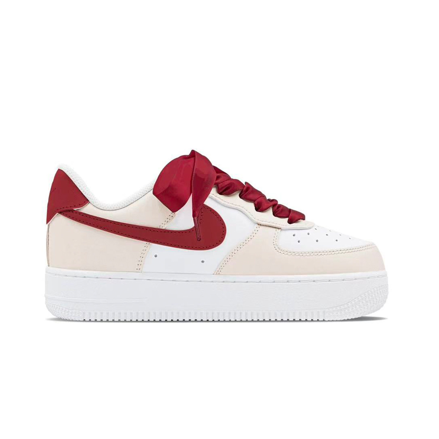 【定制球鞋】NIKE耐克 Air Force 1 满心欢囍 婚礼古典花纹女板鞋,淘宝优惠券,粉丝福利购,淘宝优惠卷