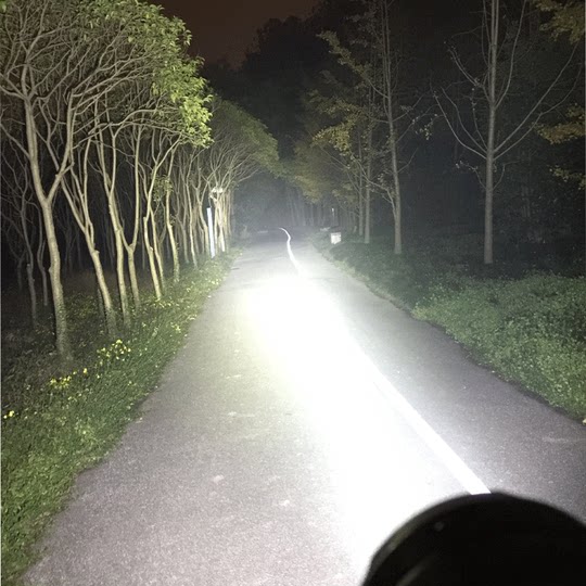 Shenhuo L6 High-Light-Taschenlampe, ultrahelle, konzentrierte LED-Schnellladung