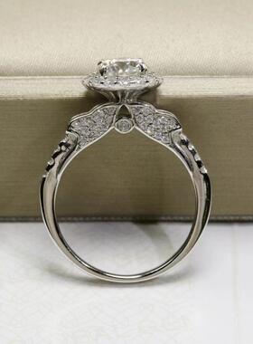 围镶款1克拉莫桑钻戒七夕婚庆