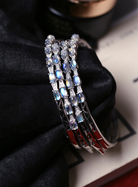 精品彩宝 天然玻璃体蓝月光石/老烧红宝石纯银镶嵌款手镯女款彩宝